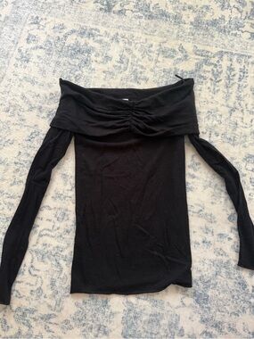 Aritzia Off-Shoulder Long Sleeve Black Women’s Top